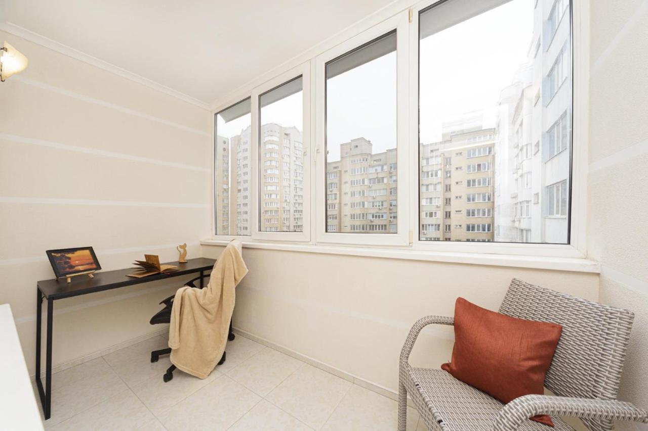 Красивая Квартира Рядом С Аркадией И Парком Odessa Exterior foto